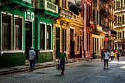Central Havana Photograph by Patrick Boening