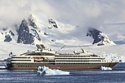 Cruise Ship L'austral Sailing Antarctica Photograph by Science Photo Library