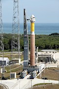 Cst-100 Spacecraft Launch Photograph by Science Photo Library