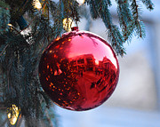 Faneuil Hall Christmas Tree Ornament Photograph by Toby McGuire