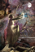 Haunting Lady Digital Art by Lisa Yount