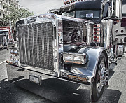 Peterbilt 2005 Photograph by Theresa Tahara