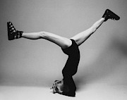 Suzy Chaffee Standing On Her Head Photograph by Isi Veleris