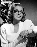 Eleanor Parker Wearing Eyeglasses Photograph by Everett