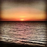 Good Night  Sun You Best Come Play Photograph by Lewis Ross
