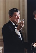 President Reagan Toasting At A State Photograph by Everett