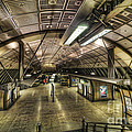 London Bridge Station 1.0 Photograph by Yhun Suarez London Bridge Station 1.0 Photograph by Yhun Suarez
