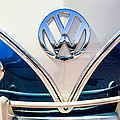 1966 Volkswagen VW 21-Window Deluxe Micro Bus Emblem -0530c Photograph by Jill Reger 1966 Volkswagen VW 21-Window Deluxe Micro Bus Emblem -0530c Photograph by Jill Reger