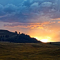 Lamar Valley Sunset Photograph by Lars Lentz