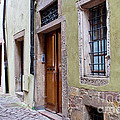 Old  Town Plate 2 by Richard J Thompson 