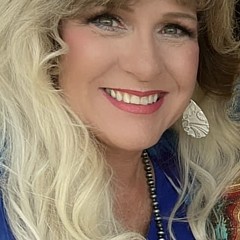 Lori Reynolds - Artist