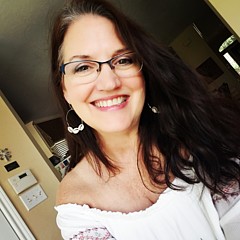 Linda Perkins - Artist