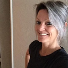 Stephanie Thomas - Artist