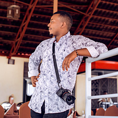 Jean Claude Akarikumutima - Artist