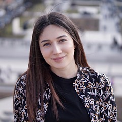 Meri Papikyan - Artist
