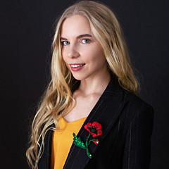 Natalia Nikitinskya - Artist