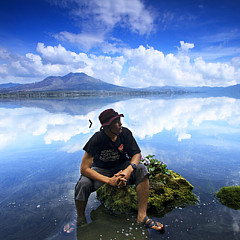 Suyono Suyono - Artist