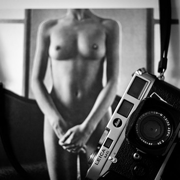 Leica Cameras .