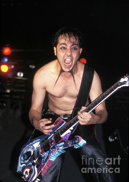 Daron sales malakian lives