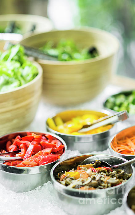 https://images.fineartamerica.com/images/artworkimages/medium/1/8-bowls-of-mixed-fresh-organic-vegetables-in-salad-bar-display-jacek-malipan.jpg