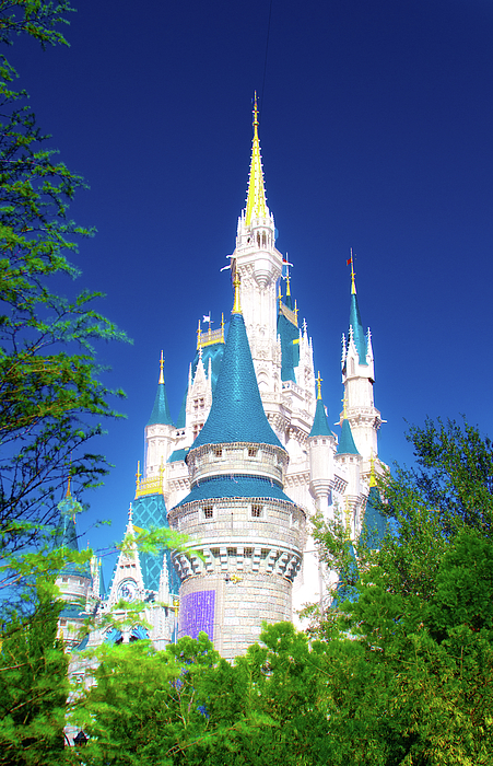 Cinderella Castle at Walt Disney World Hand Towel by Mark Andrew Thomas -  Mark Andrew Thomas - Artist Website
