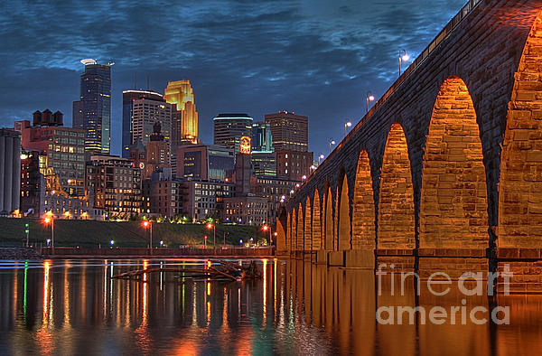 Wayne Moran - Iconic Minneapolis Stone Arch Bridge