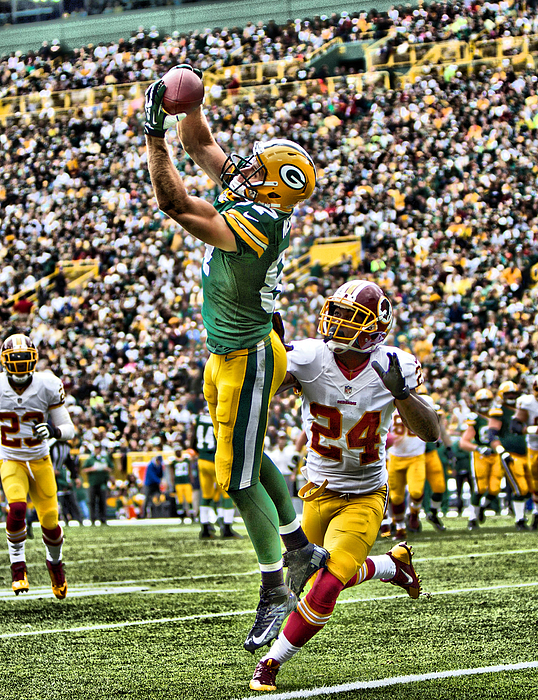 Landover, Maryland, USA. 20th Nov, 2016. Green Bay Packers outside  linebacker Clay Matthews (52) leaves the field following his team's 42 - 24  loss to Washington Redskins at FedEx Field in Landover