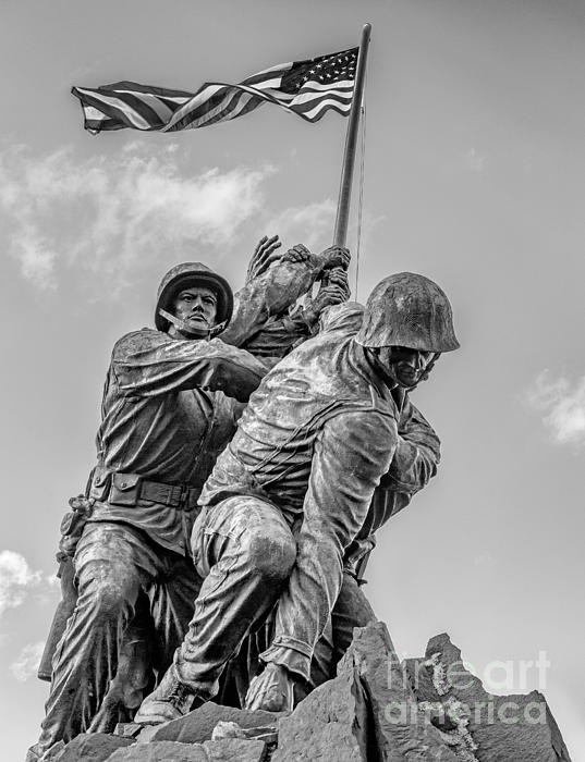 Jerry Fornarotto - Marine Corps War Memorial 2 BW
