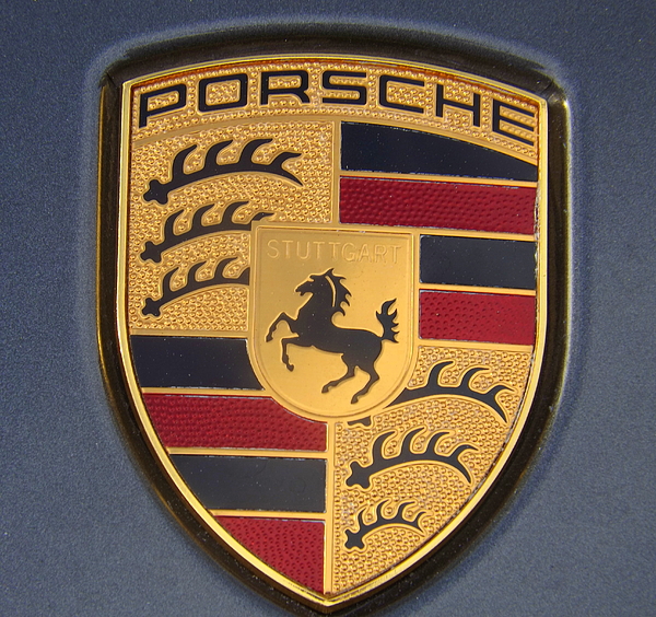 Lingfai Leung - Porsche Emblem