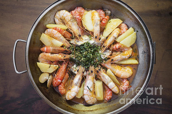 https://images.fineartamerica.com/images/artworkimages/medium/1/portuguese-traditional-seafood-cataplana-stew-jacek-malipan.jpg