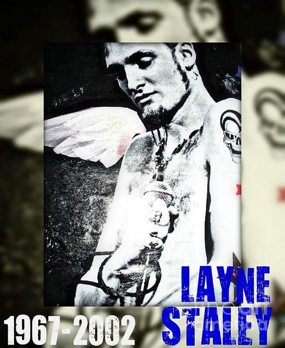 https://images.fineartamerica.com/images/artworkimages/medium/1/rip-layne-staley-tarisa-smith.jpg