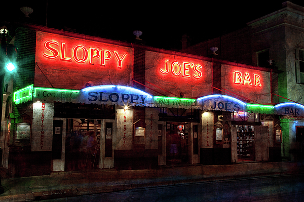 Pirate T-Shirt - Sloppy Joe's On The Beach