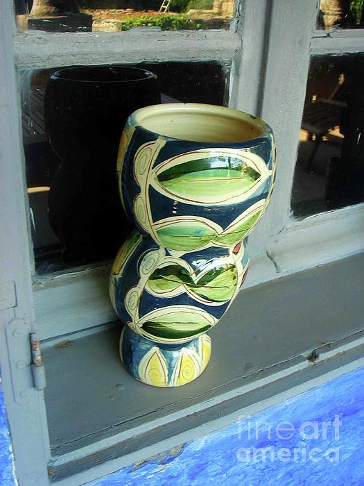 Jasna Dragun - The Vase In The window