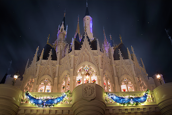 Cinderella Castle at Walt Disney World Hand Towel by Mark Andrew Thomas -  Mark Andrew Thomas - Artist Website