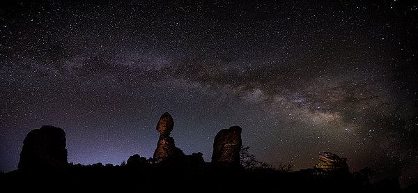 Alinna Lee - Milky Way Arch National Park