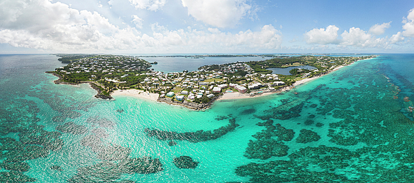 Richard Brooks/science Photo Library - Aerial Panoramic View Of The South Coast Of Bermuda