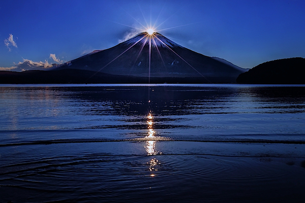 Alinna Lee - Diamond is Forever - Mt. Fuji Japan