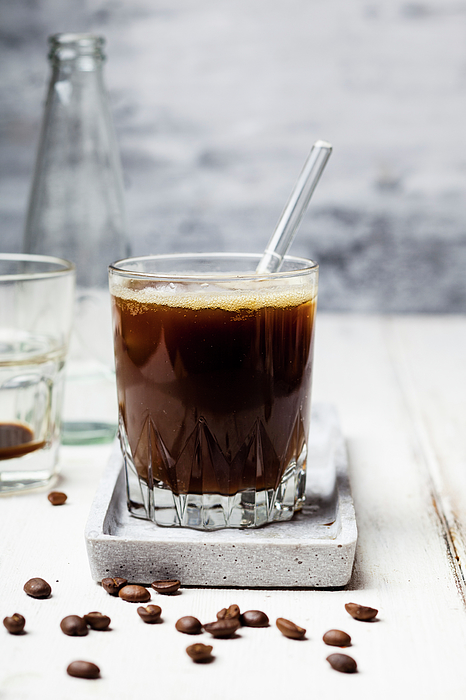 https://images.fineartamerica.com/images/artworkimages/medium/2/espresso-with-sparkling-water-and-ice-cubes-susan-brooks-dammann.jpg