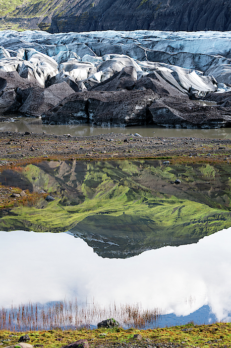 Melissa Stanton - Glacial Lagoon Reflection in Iceland