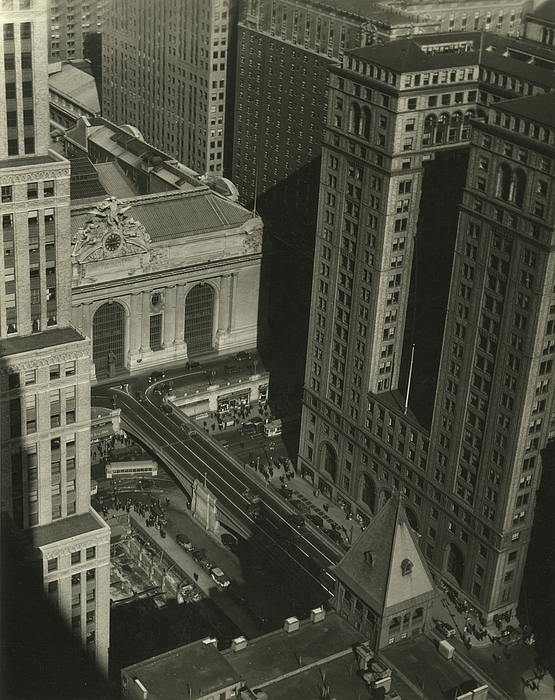 https://images.fineartamerica.com/images/artworkimages/medium/2/grand-central-terminal-and-park-avenue-tramway-42nd-street-and-vanderbilt-avenue-new-york-city-usa-c1920-38-irving-browning.jpg