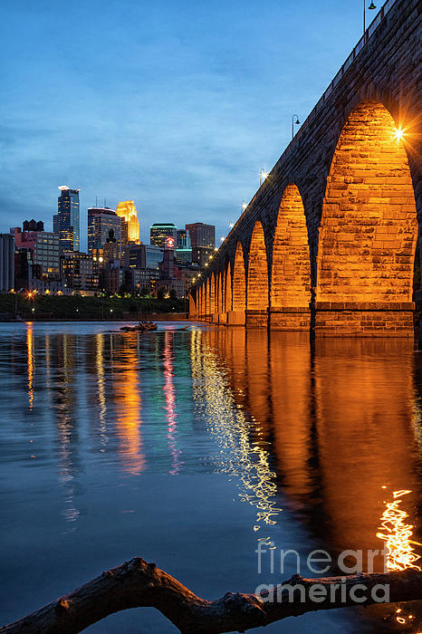 Wayne Moran - Iconic Minneapolis Stone Arch Bridge Evening