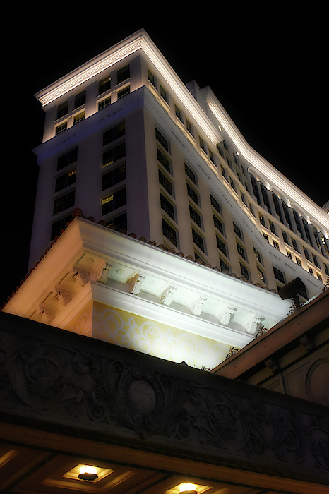 https://images.fineartamerica.com/images/artworkimages/medium/2/las-vegas-architectural-lines-bellagio-night-time-vertical-01-thomas-woolworth.jpg