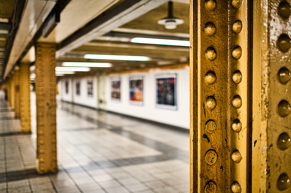 Stuart Litoff - Manhattan Subway Station