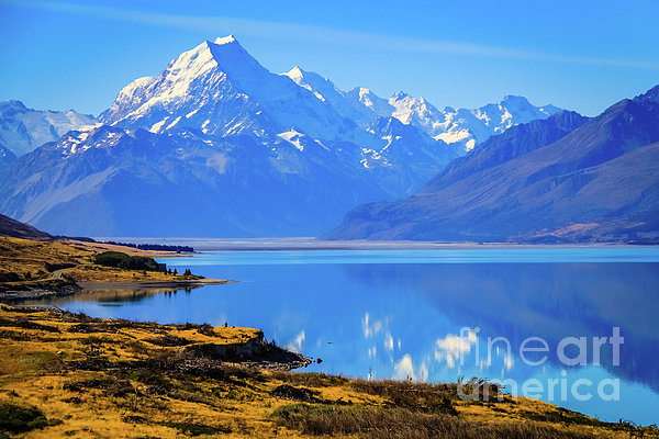 Lyl Dil Creations - Mount Cook overlooking Lake Pukaki,  New Zealand
