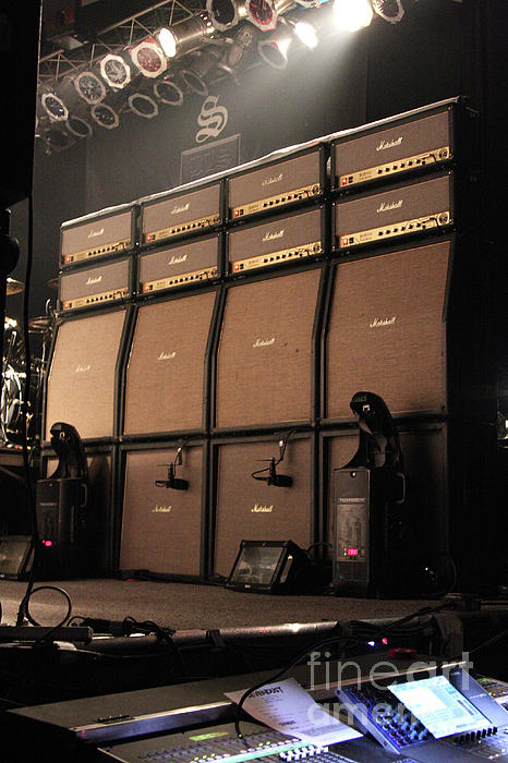 stack-of-marshall-amps-concert-photos.jpg