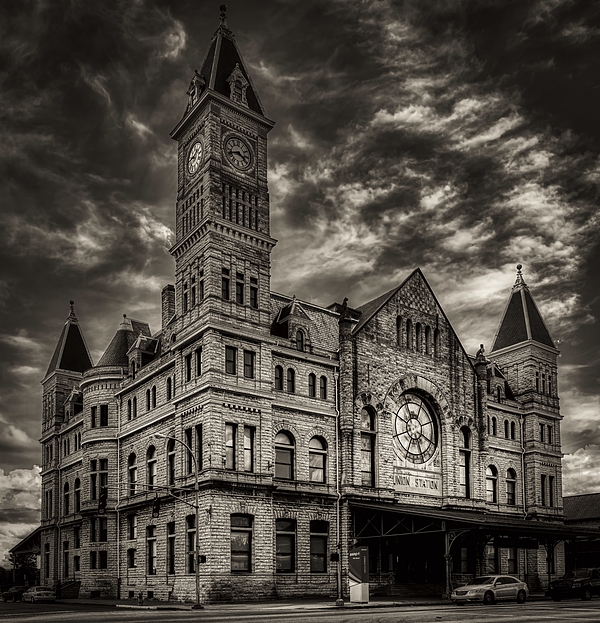 Louisville's Historic Union Station iPhone 14 Case by Mountain Dreams -  Fine Art America