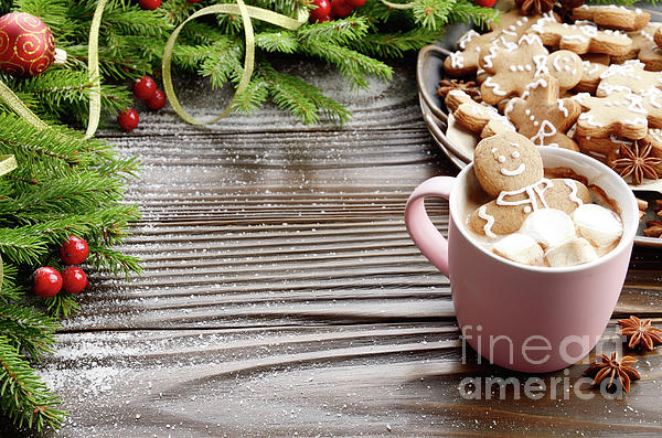 Christmas hot chocolate mug with gingerbread man and marshmallows