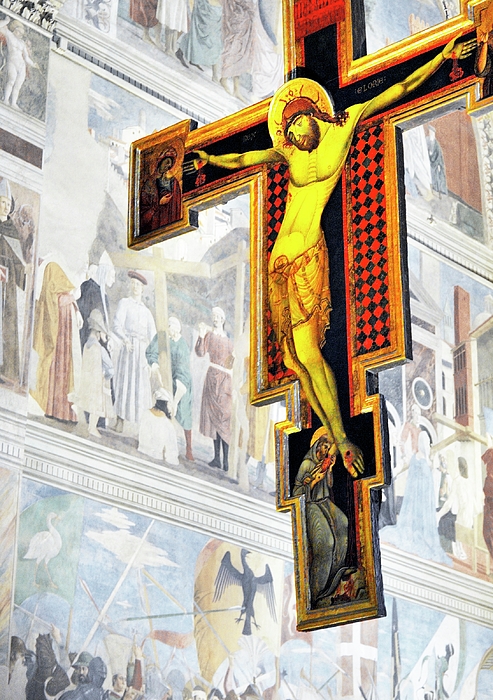 12 C. crucifix in Church of San Francesco. Arezzo Italy Kids T