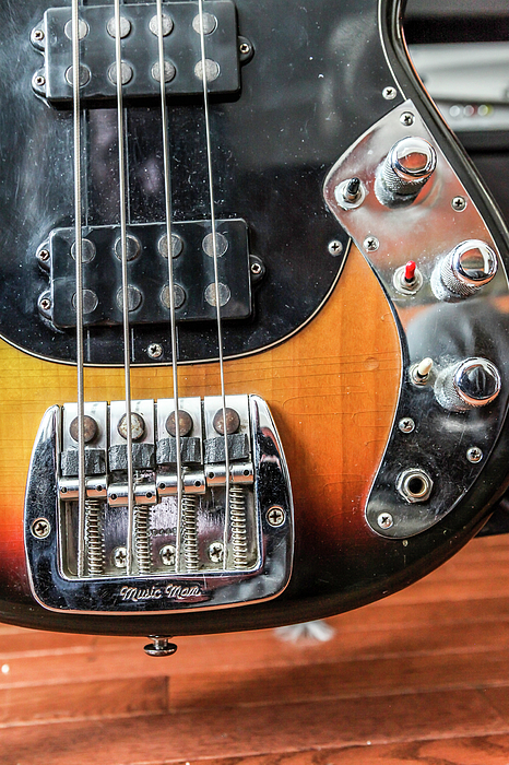 Musicman sabre deals bass for sale