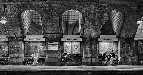 Raymond Hill - Baker Street Station
